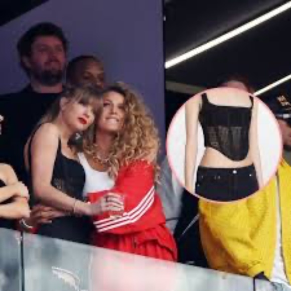 Dion Lee Corset Suspend Top (M) as seen on Taylor Swift at Super Bowl 2024 - Picture 7 of 8